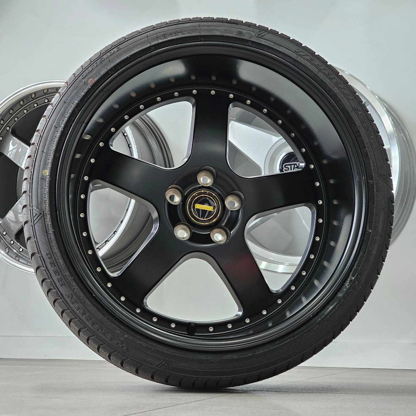 Simmons FR1 20x12 Flow Form Full Satin Black