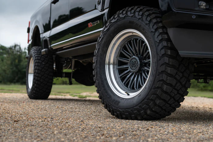 METHOD RAISED 803 Gloss Titanium